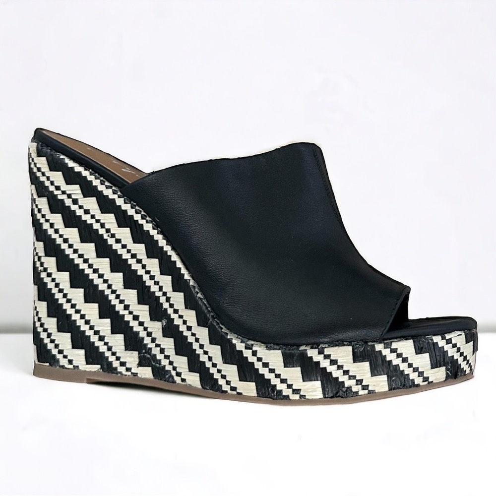 Crown Vintage Black Leather Jordania Wedges Women’s size 6.5